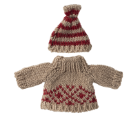 Knitted sweater and hat Mom