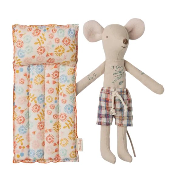 Beach Mouse with air matress